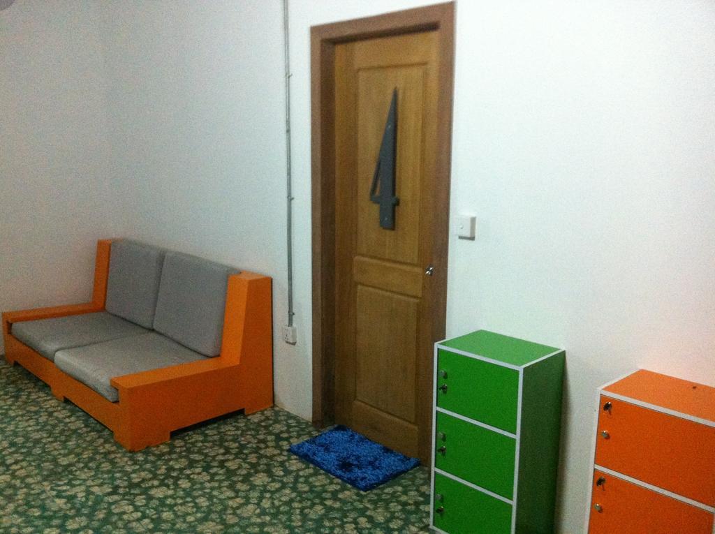 The Living Quarters Hostel 543 سيام ريب الغرفة الصورة