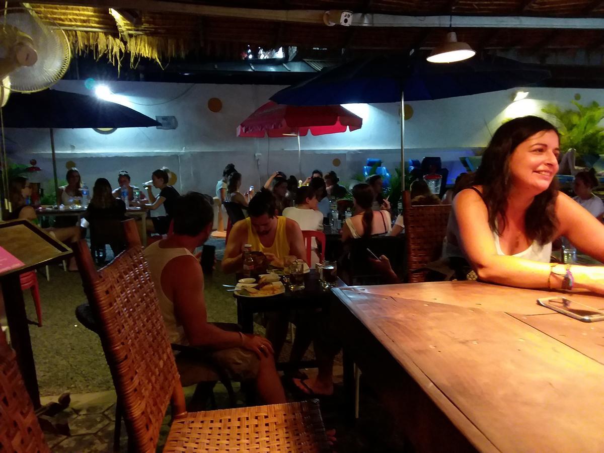 The Living Quarters Hostel 543 سيام ريب المظهر الخارجي الصورة